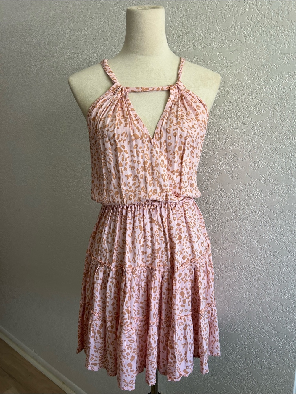 Anthropologie Beachgold Blush Pink & Tan Cheetah Print Ruffle Tiered Mini Dress